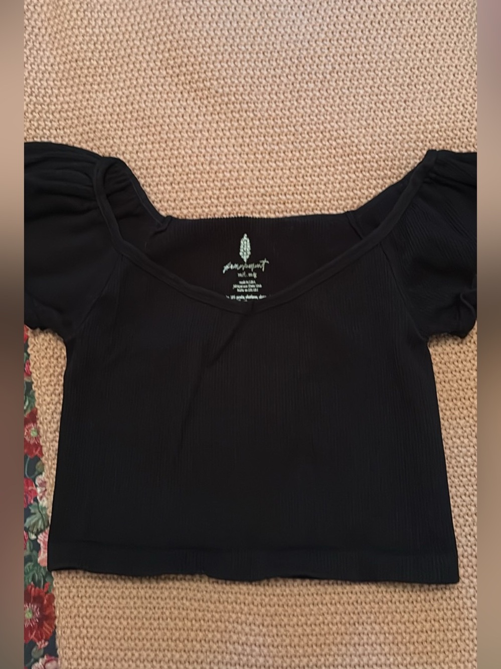 Free People Movement Puff Sleeve Crop top